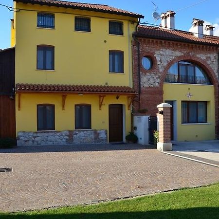 Costabissara Agriturismo Alla Corteヴィラ エクステリア 写真